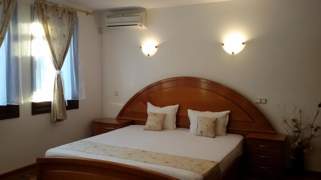 ارباناسي Family Hotel Elegance المظهر الخارجي الصورة
